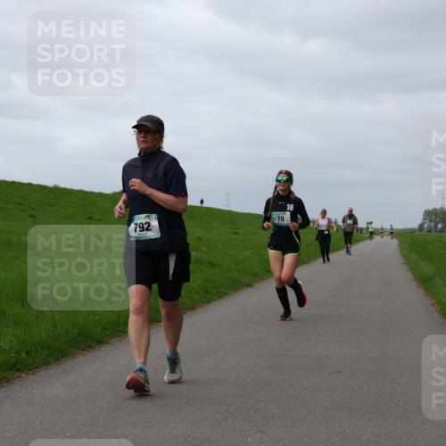 04.05.2025 - 8. Wedeler Halbmarathon Yannick Fuchs http://msf.ph/oto/7838382 04.05.2025 12:02:49 Laufen 792, 70, 16 meine-sportfotos.de
