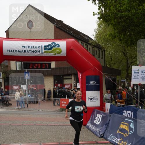 04.05.2025 - 8. Wedeler Halbmarathon Felixshl http://msf.ph/oto/7838388 04.05.2025 12:29:34 Ziel 219 meine-sportfotos.de