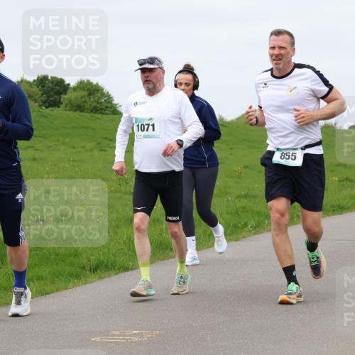 04.05.2025 - 8. Wedeler Halbmarathon Lena Gebhardt http://msf.ph/oto/7838395 04.05.2025 11:37:12 Laufen 782, 1071, 855 meine-sportfotos.de