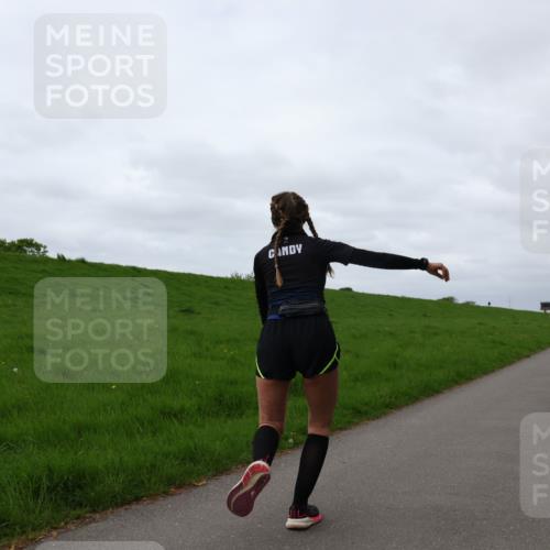 04.05.2025 - 8. Wedeler Halbmarathon Yannick Fuchs http://msf.ph/oto/7838497 04.05.2025 12:02:54 Laufen  meine-sportfotos.de