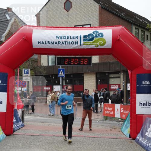 04.05.2025 - 8. Wedeler Halbmarathon Felixshl http://msf.ph/oto/7838508 04.05.2025 12:30:35 Ziel 627 meine-sportfotos.de