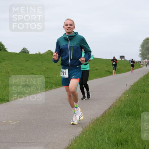 04.05.2025 - 8. Wedeler Halbmarathon Lena Gebhardt http://msf.ph/oto/7838545 04.05.2025 11:37:33 Laufen 751, 874 meine-sportfotos.de
