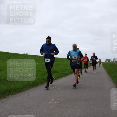 04.05.2025 - 8. Wedeler Halbmarathon Yannick Fuchs http://msf.ph/oto/7838547 04.05.2025 11:25:21 Laufen 89, 88, 476 meine-sportfotos.de