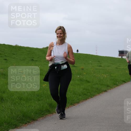 04.05.2025 - 8. Wedeler Halbmarathon Yannick Fuchs http://msf.ph/oto/7838574 04.05.2025 12:02:58 Laufen 97 meine-sportfotos.de