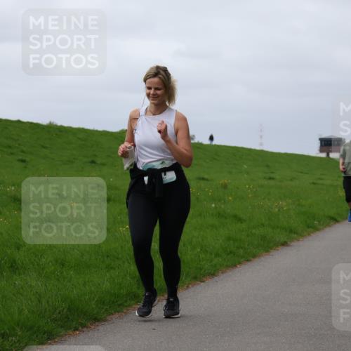 04.05.2025 - 8. Wedeler Halbmarathon Yannick Fuchs http://msf.ph/oto/7838580 04.05.2025 12:02:58 Laufen 97 meine-sportfotos.de