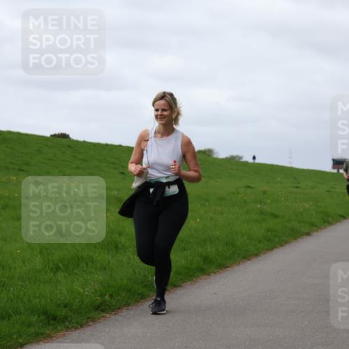 04.05.2025 - 8. Wedeler Halbmarathon Yannick Fuchs http://msf.ph/oto/7838592 04.05.2025 12:02:59 Laufen  meine-sportfotos.de