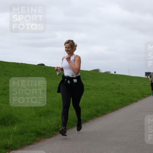 04.05.2025 - 8. Wedeler Halbmarathon Yannick Fuchs http://msf.ph/oto/7838601 04.05.2025 12:02:59 Laufen  meine-sportfotos.de