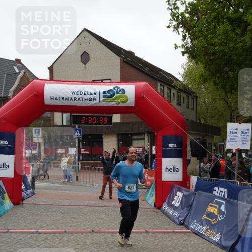 04.05.2025 - 8. Wedeler Halbmarathon Felixshl http://msf.ph/oto/7838609 04.05.2025 12:30:37 Ziel 627 meine-sportfotos.de