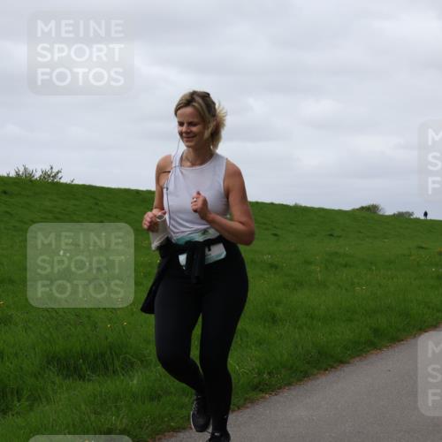 04.05.2025 - 8. Wedeler Halbmarathon Yannick Fuchs http://msf.ph/oto/7838610 04.05.2025 12:03:00 Laufen 97 meine-sportfotos.de