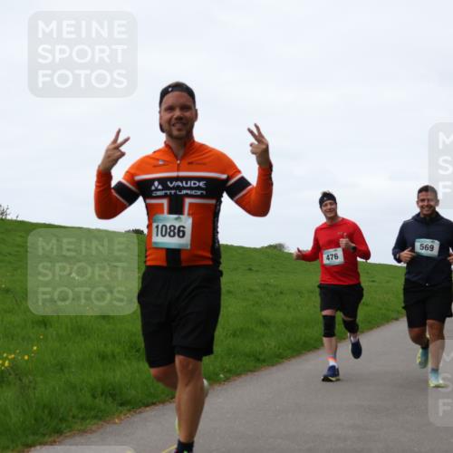 04.05.2025 - 8. Wedeler Halbmarathon Yannick Fuchs http://msf.ph/oto/7838621 04.05.2025 11:25:23 Laufen 1086, 476, 569 meine-sportfotos.de