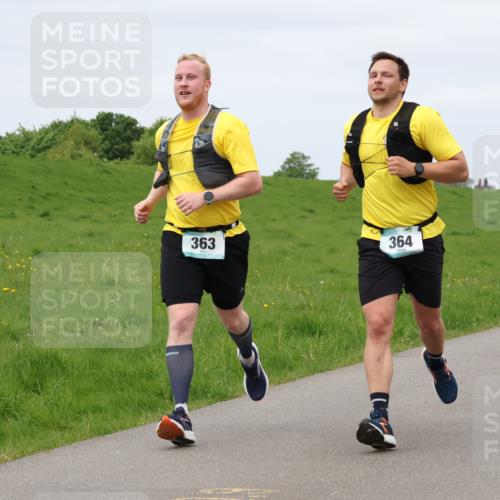04.05.2025 - 8. Wedeler Halbmarathon Lena Gebhardt http://msf.ph/oto/7838674 04.05.2025 11:38:21 Laufen 363, 364 meine-sportfotos.de