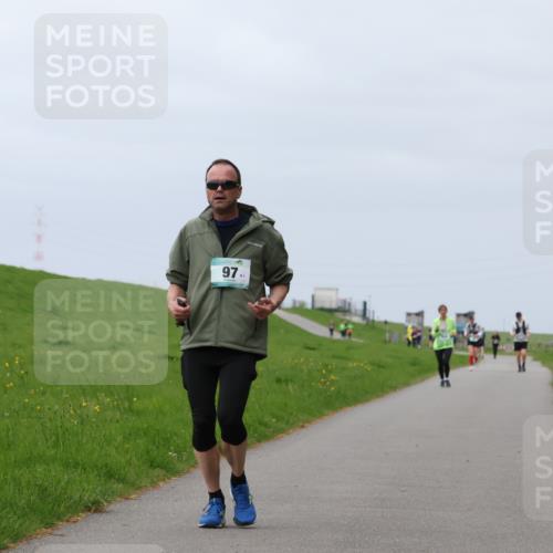 04.05.2025 - 8. Wedeler Halbmarathon Yannick Fuchs http://msf.ph/oto/7838686 04.05.2025 12:03:03 Laufen 15, 97, 81 meine-sportfotos.de