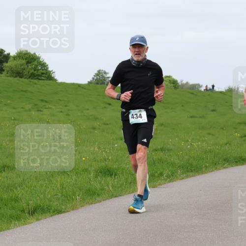 04.05.2025 - 8. Wedeler Halbmarathon Lena Gebhardt http://msf.ph/oto/7838716 04.05.2025 11:38:26 Laufen 434, 125, 739 meine-sportfotos.de
