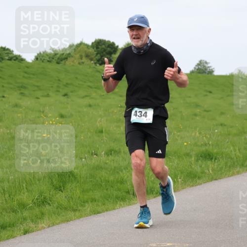04.05.2025 - 8. Wedeler Halbmarathon Lena Gebhardt http://msf.ph/oto/7838733 04.05.2025 11:38:27 Laufen 12, 434 meine-sportfotos.de