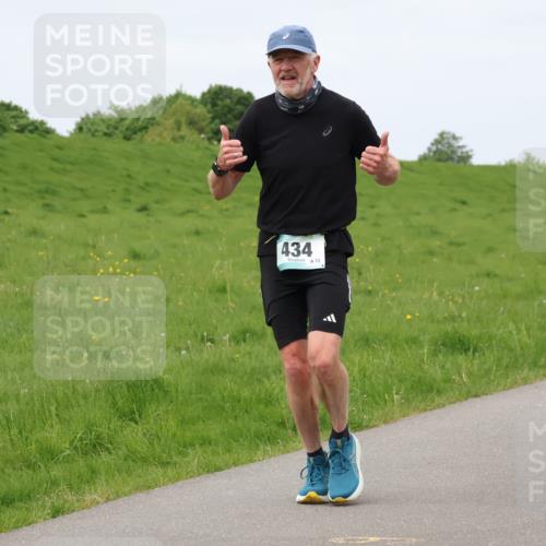 04.05.2025 - 8. Wedeler Halbmarathon Lena Gebhardt http://msf.ph/oto/7838736 04.05.2025 11:38:27 Laufen 434, 72, 125 meine-sportfotos.de