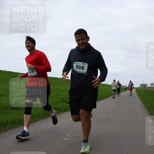 04.05.2025 - 8. Wedeler Halbmarathon Yannick Fuchs http://msf.ph/oto/7838744 04.05.2025 11:25:25 Laufen 569, 476 meine-sportfotos.de