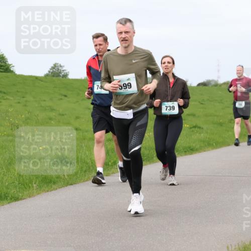 04.05.2025 - 8. Wedeler Halbmarathon Lena Gebhardt http://msf.ph/oto/7838757 04.05.2025 11:38:30 Laufen 74, 599, 739, 18 meine-sportfotos.de