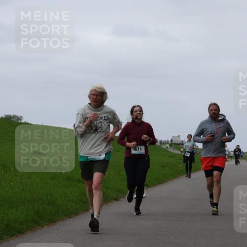 04.05.2025 - 8. Wedeler Halbmarathon Yannick Fuchs http://msf.ph/oto/7838769 04.05.2025 11:25:26 Laufen 971 meine-sportfotos.de