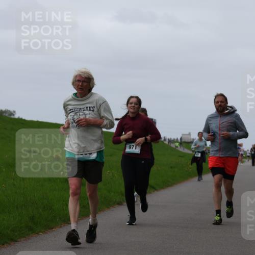 04.05.2025 - 8. Wedeler Halbmarathon Yannick Fuchs http://msf.ph/oto/7838798 04.05.2025 11:25:26 Laufen 971 meine-sportfotos.de