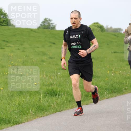 04.05.2025 - 8. Wedeler Halbmarathon Lena Gebhardt http://msf.ph/oto/7838827 04.05.2025 11:38:54 Laufen 759 meine-sportfotos.de
