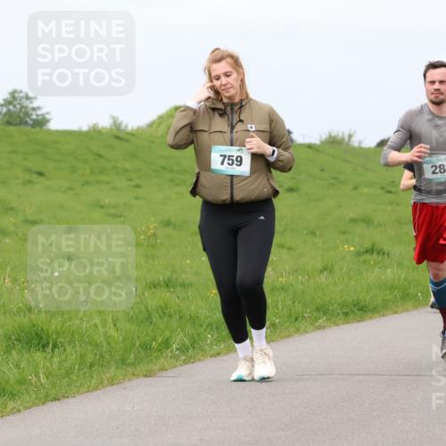 04.05.2025 - 8. Wedeler Halbmarathon Lena Gebhardt http://msf.ph/oto/7838835 04.05.2025 11:38:55 Laufen 759, 286 meine-sportfotos.de