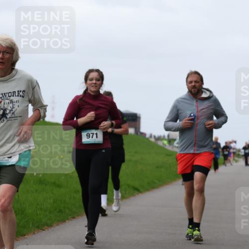 04.05.2025 - 8. Wedeler Halbmarathon Yannick Fuchs http://msf.ph/oto/7838846 04.05.2025 11:25:27 Laufen 971 meine-sportfotos.de