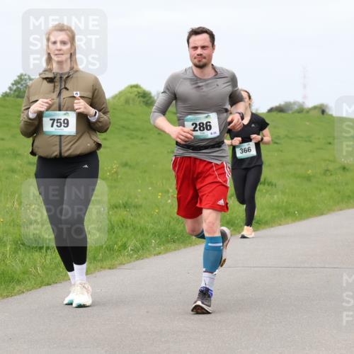04.05.2025 - 8. Wedeler Halbmarathon Lena Gebhardt http://msf.ph/oto/7838848 04.05.2025 11:38:57 Laufen 759, 286, 25, 366, 355, 96 meine-sportfotos.de
