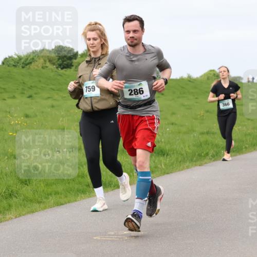 04.05.2025 - 8. Wedeler Halbmarathon Lena Gebhardt http://msf.ph/oto/7838858 04.05.2025 11:38:58 Laufen 759, 286, 25, 366, 355 meine-sportfotos.de