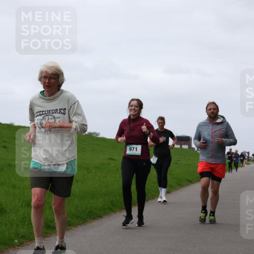 04.05.2025 - 8. Wedeler Halbmarathon Yannick Fuchs http://msf.ph/oto/7838863 04.05.2025 11:25:28 Laufen 971 meine-sportfotos.de