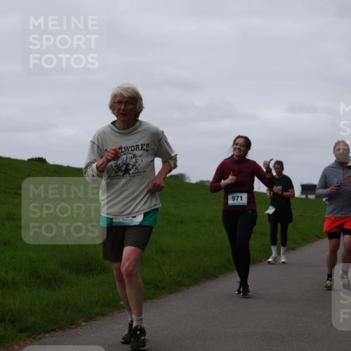 04.05.2025 - 8. Wedeler Halbmarathon Yannick Fuchs http://msf.ph/oto/7838889 04.05.2025 11:25:29 Laufen 971 meine-sportfotos.de