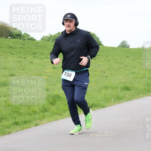 04.05.2025 - 8. Wedeler Halbmarathon Lena Gebhardt http://msf.ph/oto/7838923 04.05.2025 11:39:19 Laufen 738 meine-sportfotos.de