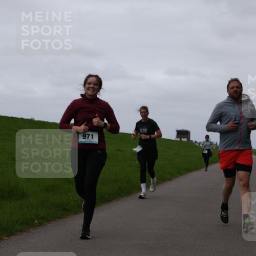 04.05.2025 - 8. Wedeler Halbmarathon Yannick Fuchs http://msf.ph/oto/7838929 04.05.2025 11:25:29 Laufen 971, 31 meine-sportfotos.de