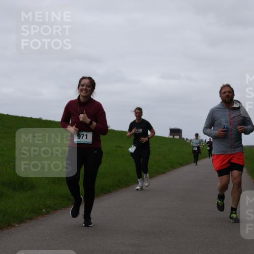 04.05.2025 - 8. Wedeler Halbmarathon Yannick Fuchs http://msf.ph/oto/7838940 04.05.2025 11:25:30 Laufen 971, 60 meine-sportfotos.de