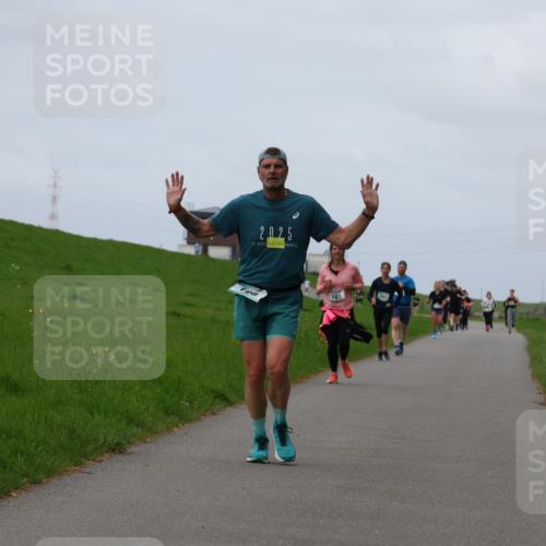 04.05.2025 - 8. Wedeler Halbmarathon Yannick Fuchs http://msf.ph/oto/7838972 04.05.2025 11:47:03 Laufen 2025, 126, 141 meine-sportfotos.de