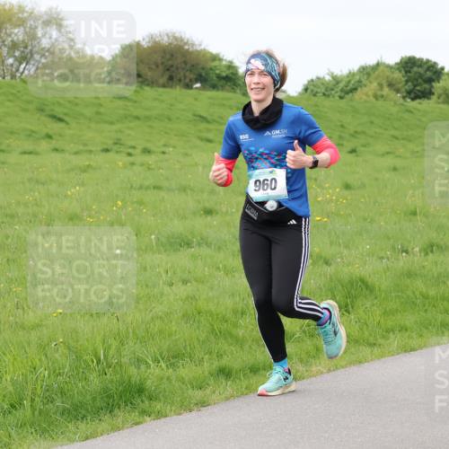 04.05.2025 - 8. Wedeler Halbmarathon Lena Gebhardt http://msf.ph/oto/7838975 04.05.2025 11:39:44 Laufen 960 meine-sportfotos.de