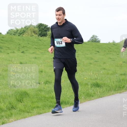 04.05.2025 - 8. Wedeler Halbmarathon Lena Gebhardt http://msf.ph/oto/7839004 04.05.2025 11:39:51 Laufen 552, 325, 9 meine-sportfotos.de