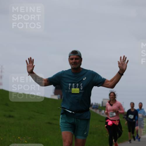 04.05.2025 - 8. Wedeler Halbmarathon Yannick Fuchs http://msf.ph/oto/7839008 04.05.2025 11:47:03 Laufen 2025, 141 meine-sportfotos.de