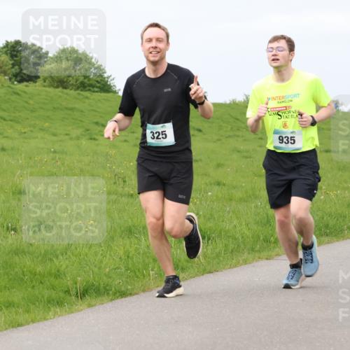 04.05.2025 - 8. Wedeler Halbmarathon Lena Gebhardt http://msf.ph/oto/7839018 04.05.2025 11:39:52 Laufen 325, 935 meine-sportfotos.de
