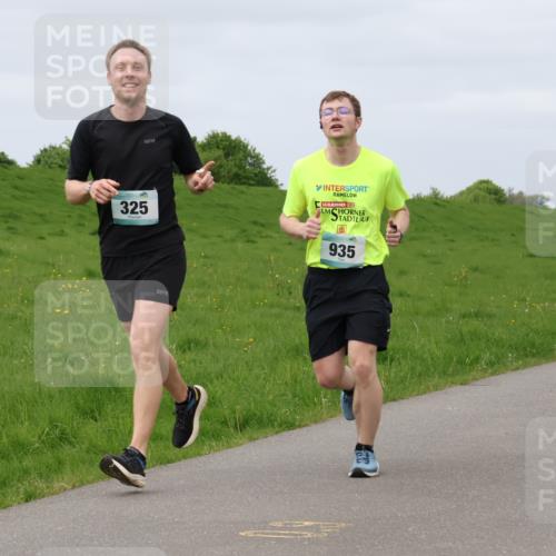 04.05.2025 - 8. Wedeler Halbmarathon Lena Gebhardt http://msf.ph/oto/7839027 04.05.2025 11:39:53 Laufen 325, 4, 935 meine-sportfotos.de