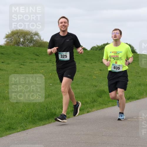 04.05.2025 - 8. Wedeler Halbmarathon Lena Gebhardt http://msf.ph/oto/7839032 04.05.2025 11:39:54 Laufen 325, 935 meine-sportfotos.de