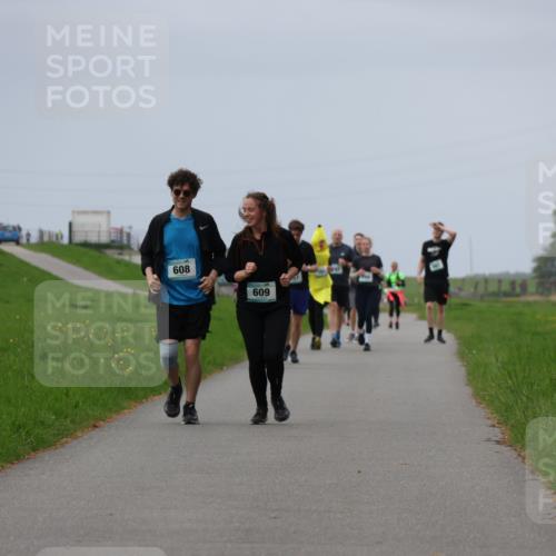 04.05.2025 - 8. Wedeler Halbmarathon Yannick Fuchs http://msf.ph/oto/7839051 04.05.2025 12:04:13 Laufen 608, 609 meine-sportfotos.de