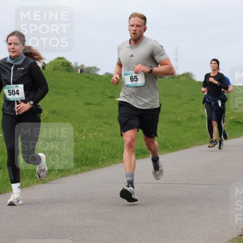 04.05.2025 - 8. Wedeler Halbmarathon Lena Gebhardt http://msf.ph/oto/7839142 04.05.2025 11:41:07 Laufen 504, 65, 872, 64 meine-sportfotos.de