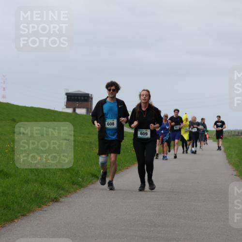 04.05.2025 - 8. Wedeler Halbmarathon Yannick Fuchs http://msf.ph/oto/7839158 04.05.2025 12:04:19 Laufen 608, 609 meine-sportfotos.de