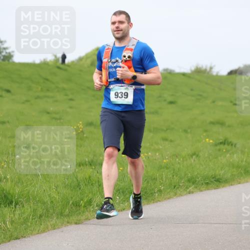 04.05.2025 - 8. Wedeler Halbmarathon Lena Gebhardt http://msf.ph/oto/7839179 04.05.2025 11:41:12 Laufen 939, 64 meine-sportfotos.de