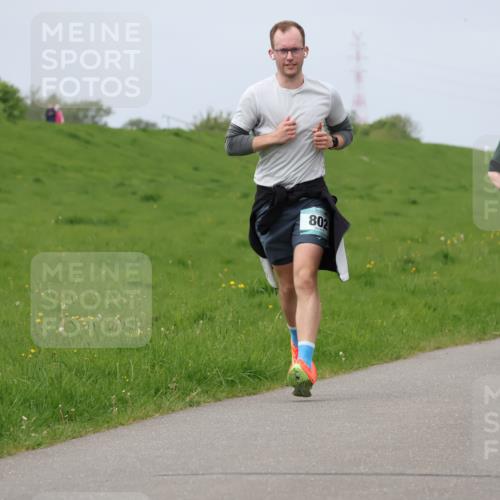 04.05.2025 - 8. Wedeler Halbmarathon Lena Gebhardt http://msf.ph/oto/7839206 04.05.2025 11:41:26 Laufen 802, 400 meine-sportfotos.de