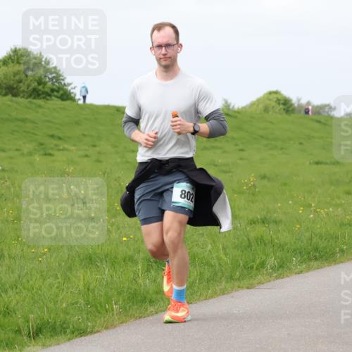 04.05.2025 - 8. Wedeler Halbmarathon Lena Gebhardt http://msf.ph/oto/7839220 04.05.2025 11:41:29 Laufen 802, 40 meine-sportfotos.de