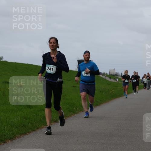 04.05.2025 - 8. Wedeler Halbmarathon Yannick Fuchs http://msf.ph/oto/7839283 04.05.2025 11:47:16 Laufen 241, 249 meine-sportfotos.de