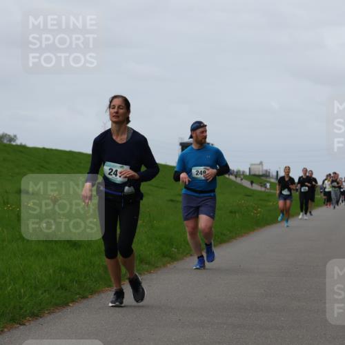 04.05.2025 - 8. Wedeler Halbmarathon Yannick Fuchs http://msf.ph/oto/7839293 04.05.2025 11:47:16 Laufen 24, 249 meine-sportfotos.de