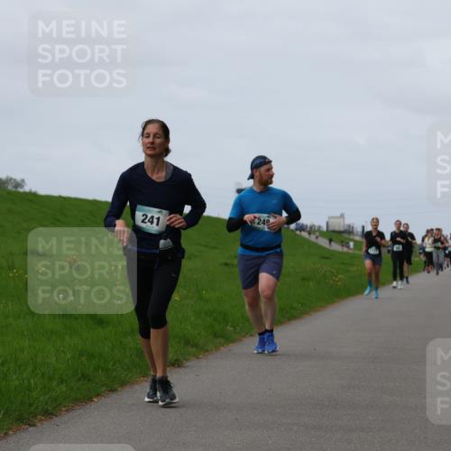 04.05.2025 - 8. Wedeler Halbmarathon Yannick Fuchs http://msf.ph/oto/7839298 04.05.2025 11:47:16 Laufen 241, 249 meine-sportfotos.de