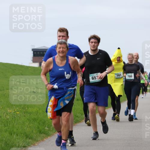 04.05.2025 - 8. Wedeler Halbmarathon Yannick Fuchs http://msf.ph/oto/7839306 04.05.2025 12:04:32 Laufen 6574, 781, 780, 1005, 683 meine-sportfotos.de